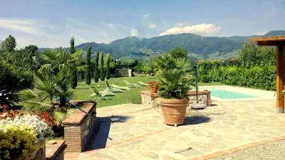 Villa In Lucca placed in a residential area, all services nearby – Photos 5